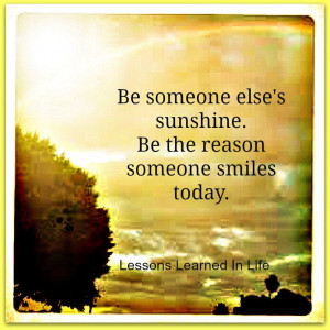 Wallpaper with Quotes about Life: Be the reason someone smiles today