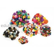 pom_poms_pom_pon_DIY_crafts_school.jpg