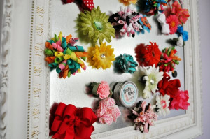 Magnetic hairbow holder by The Mother Huddle