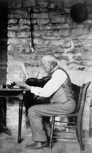 Photo of unidentified fiddler from