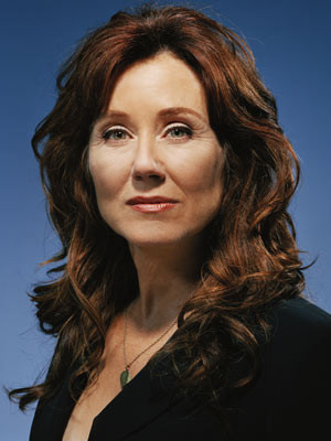 Mary Mcdonnell Body Weight