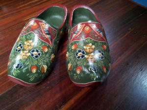 Acrylics Painting, Wooden Shoes, Tole Painting, 2012 Www Learning Folk ...
