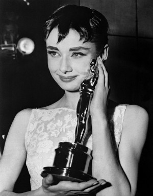Actress Audrey Hepburn won Oscar her first hollywood role roman ...