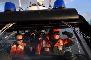 Maritime Safety and Security Team 91105 patrols the San Francisco Bay ...