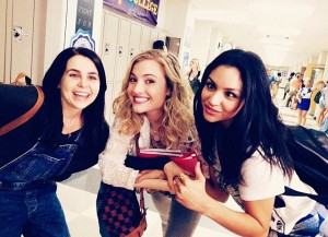 Mae Whitman, Skyler Samuels, and Bianca Santos cast of the film ...