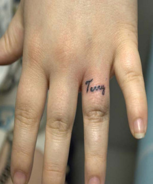 Finger-Tattoo-Ideas-For-Girls-Quotes.jpg