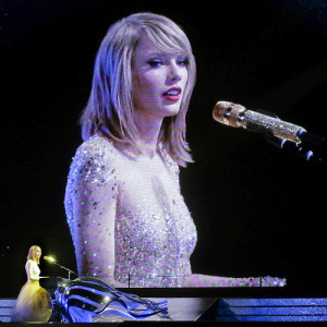 Enchanted x Wildest Dreams Taylor Swift 1989 World Tour