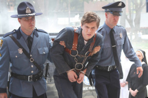 AMERICAN-HORROR-STORY-EVAN-PETERS-facebook.jpg