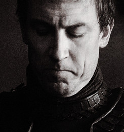 Tobias Menzies as Edmure Tully: GIF HUNT