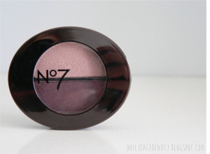 Estee Lauder Raisins Dupe : No7 Stay Perfect Eyeshadow Iridescent ...