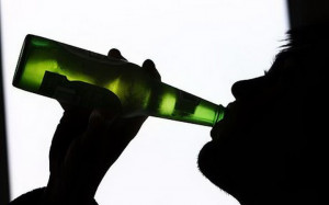 El alcoholismo perjudica al individuo a nivel familiar, sexual y ...