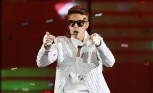Justin Bieber Net Worth: New Song Expected to Make the Pop Star Even ...