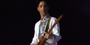 http://upload.wikimedia.org/wikipedia/commons/c/c1/Prince_at_Coachella ...