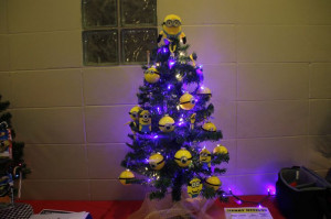 christmas tree minion 4 minion 1 minion 2 minion 3 minions in a ...