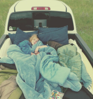 comfy sleep blankets truck Pick Up Truck