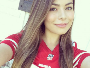 miranda-cosgrove-nfl-apparel-line-instagram-selfie.jpg