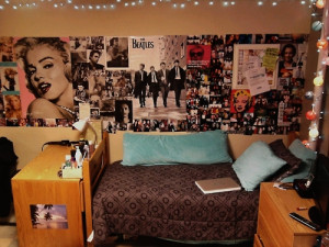 Dorm Rooms & Decor