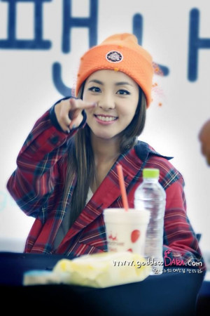 2ne1 dara park sandara dara 2ne1 photos dara for etude