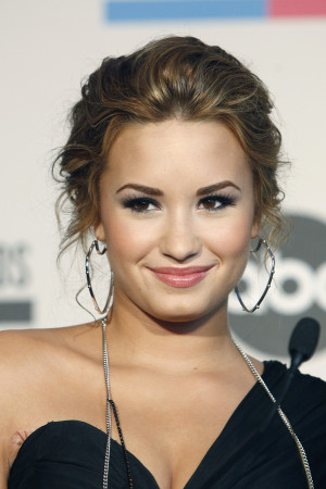 LOS ANGELES - OCT 12: Demi Lovato at the 2010 American Music A