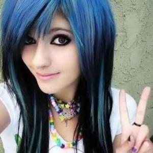 OMG!ma frnx says that she resembles me..:/