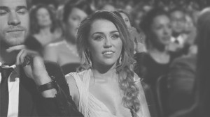 rave-you:tiffanyphamm:helenveeew:the way she looks at himMiley Cyrus ...