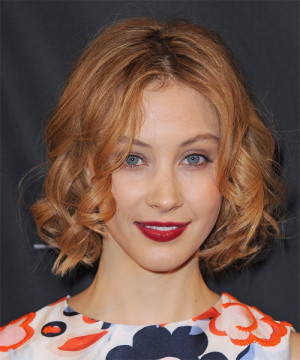 Sarah Gadon Hairstyle Images Pictures Photos HD Wallpapers