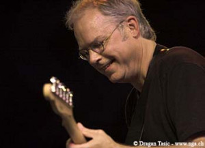 Bill Frisell is cool.....X100.