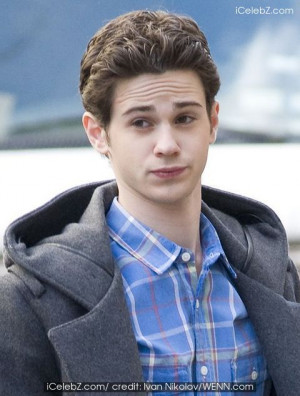 The cast of 'Gossip Girl' filming on location in Manhattan