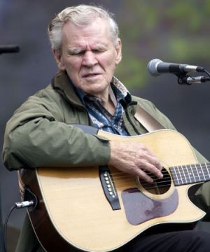 Doc Watson, Legendary Folk Guitarist, Dead at 89