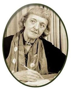 Clementine Paddleford was an eccentric. A Kansas farm girl who grew up ...