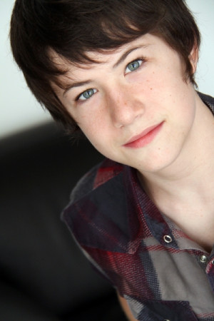 Young-Dylan-dylan-minnette-26810119-400-600.jpg