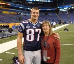 Rob Gronkowski Poses With His Mom ♥ A Guy Who Loves Momma More
