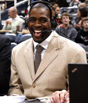 Chris webber is an extremely photoshopped man