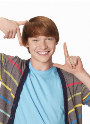 dez from austin and ally real name