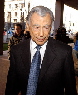 Kirk Kerkorian to up ownership in Ford to 5.6 percent