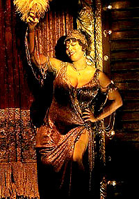 Queen Latifah Shows 'Class' as Mama Morton in 