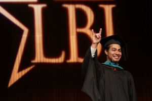 San Antonio Mayor Julian Castro Delivers Commencement Address to 2014 ...