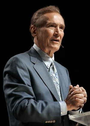 Religious conservative Adrian Rogers dies