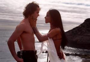 Stuart Townsend (Lestat) and Aaliyah (Akasha) in Warner Bros. Pictures ...