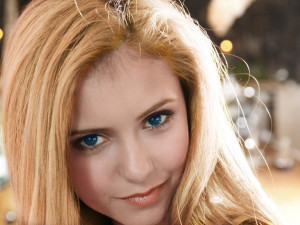 The Vampire Diaries TV Show blonde elena