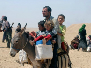 Christian Families Flee ISIS Onslaught in Syria