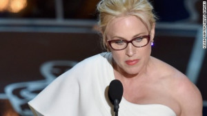 Actress Patricia Arquette accepts the Best Supporting Actress award at ...