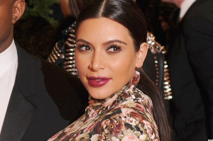 Kim Kardashian Pregnant Floral Dress Couch