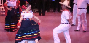 Trajes Charro Vestidos Jalisco Veracruz Ropa Azteca Regionales