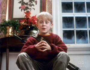 Macaulay Culkin (as Kevin McCallister) Home Alone (1990) Directed by ...