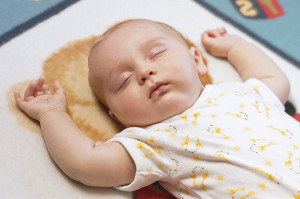 To sleep like a baby, expose yourself to bright light during the day ...