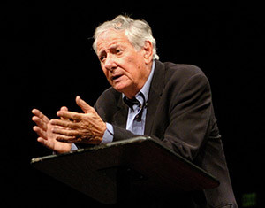 Robert Brustein 39 47 speaks in Holden Theater on Friday March 31 2006