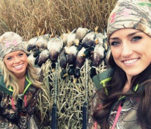 Avid hunters Taylor Altom and Kendall Jones. ( Photo: Facebook )
