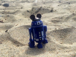 R2-D2 chilling at the beach :)