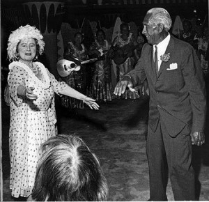 The Queen Mother of England danced the hula with Duke Kahanamoku duing ...